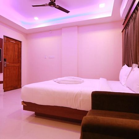 Hotel Apple Suites Bangalore Exteriör bild