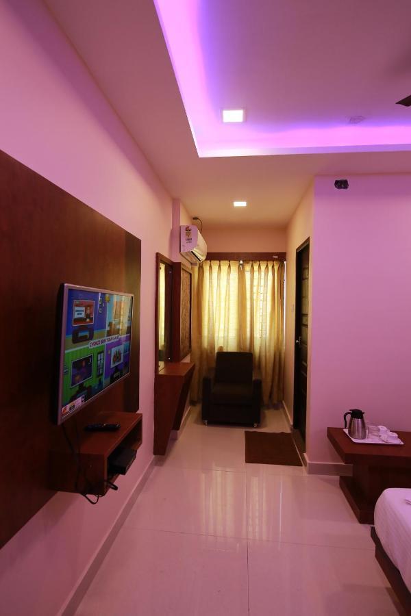Hotel Apple Suites Bangalore Exteriör bild