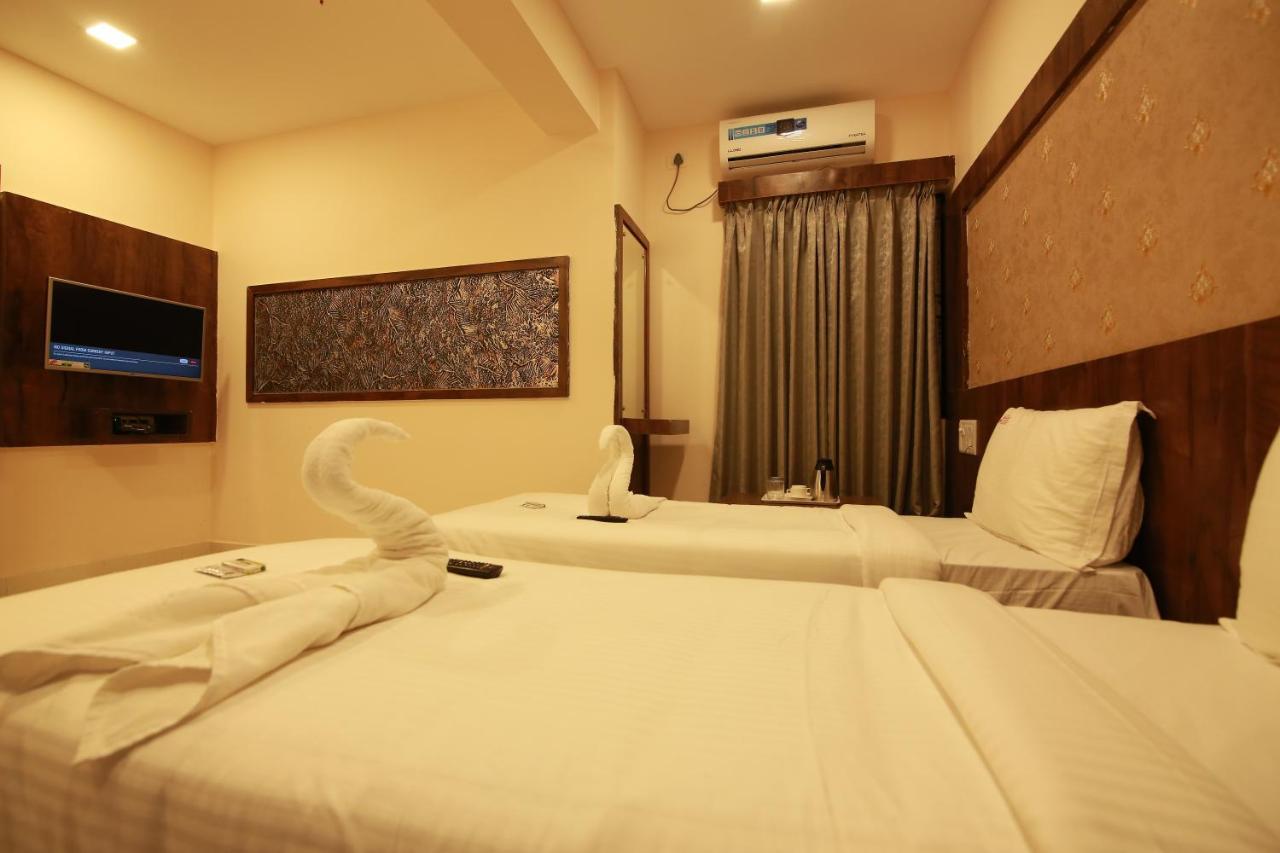 Hotel Apple Suites Bangalore Exteriör bild