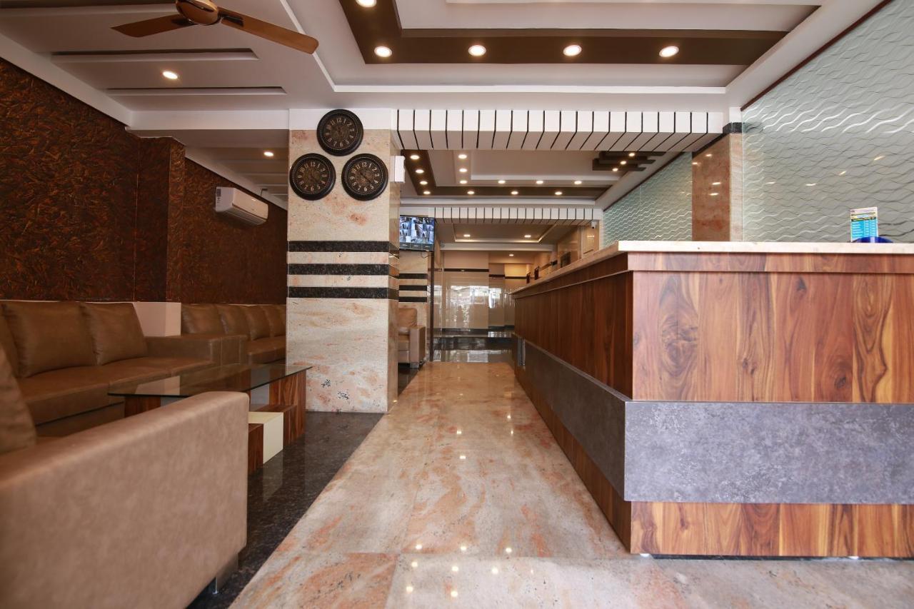 Hotel Apple Suites Bangalore Exteriör bild