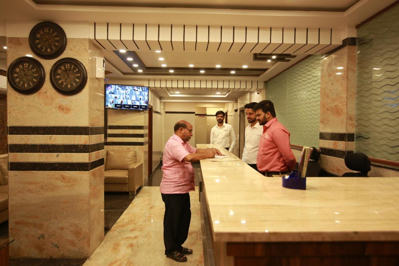 Hotel Apple Suites Bangalore Exteriör bild